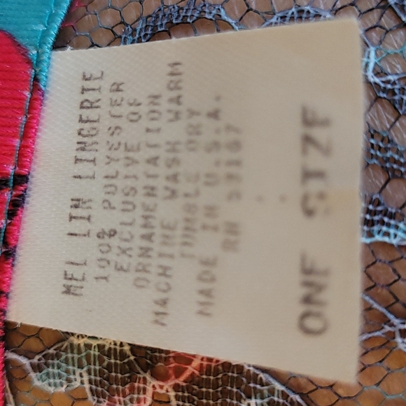 NEW. Colorful lace robe. Made in USA. - Picture 3 of 3